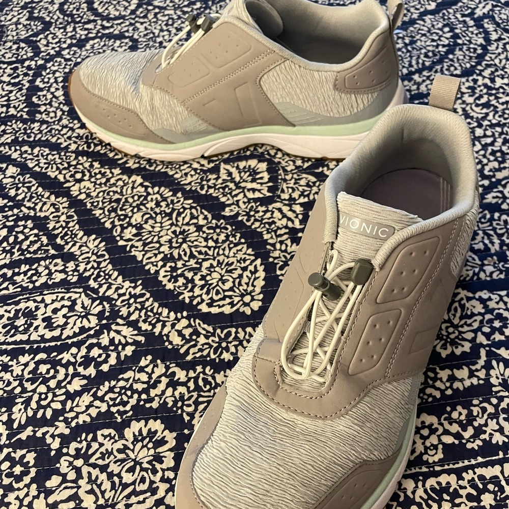 Vionic Women's Beige Athletic Slip-On Sneakers - Picture 3 of 4